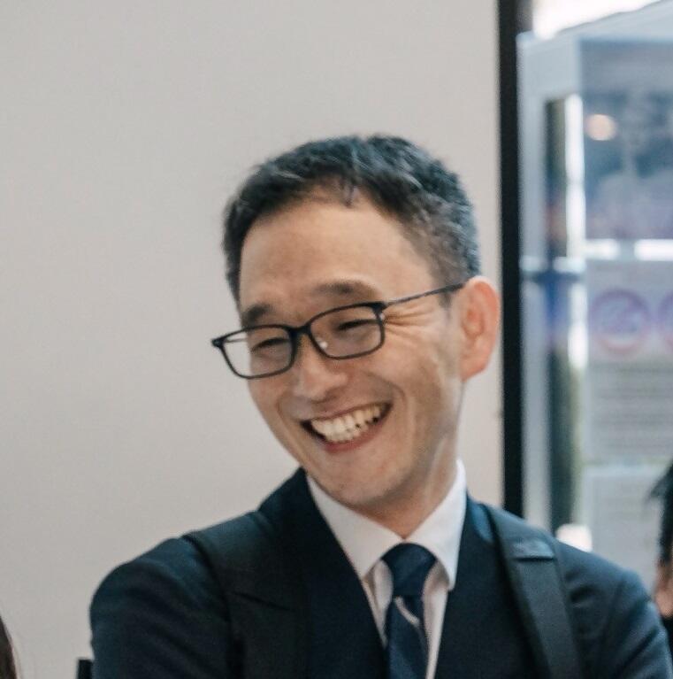弓削課長顔写真【トリミング後】.jpg
