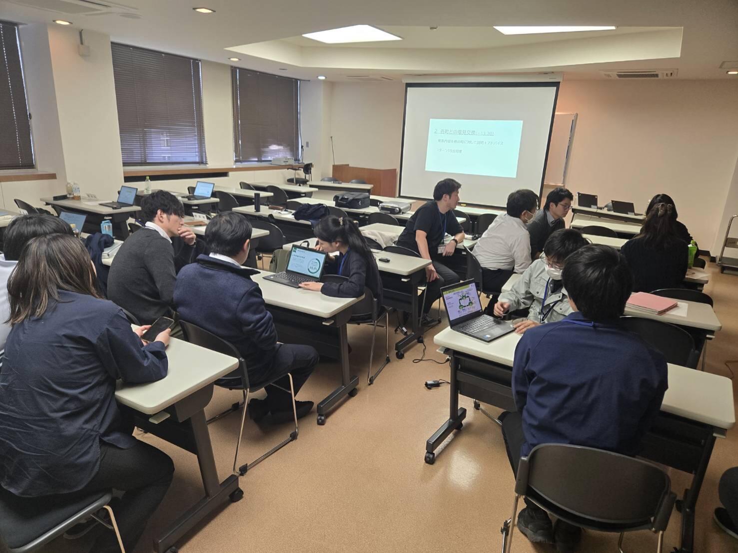 自主学習の様子.jpeg